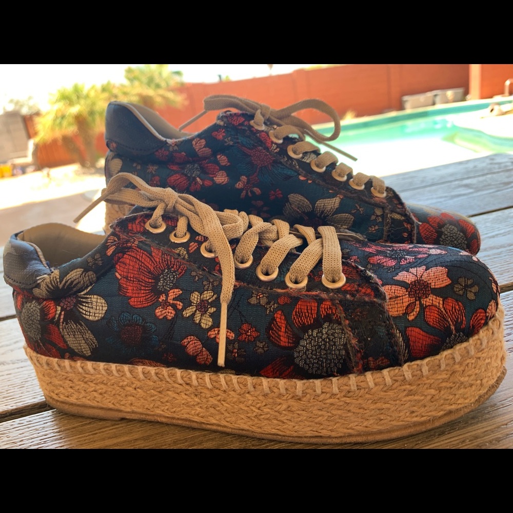 Artesanal tennis shoes # 6.5